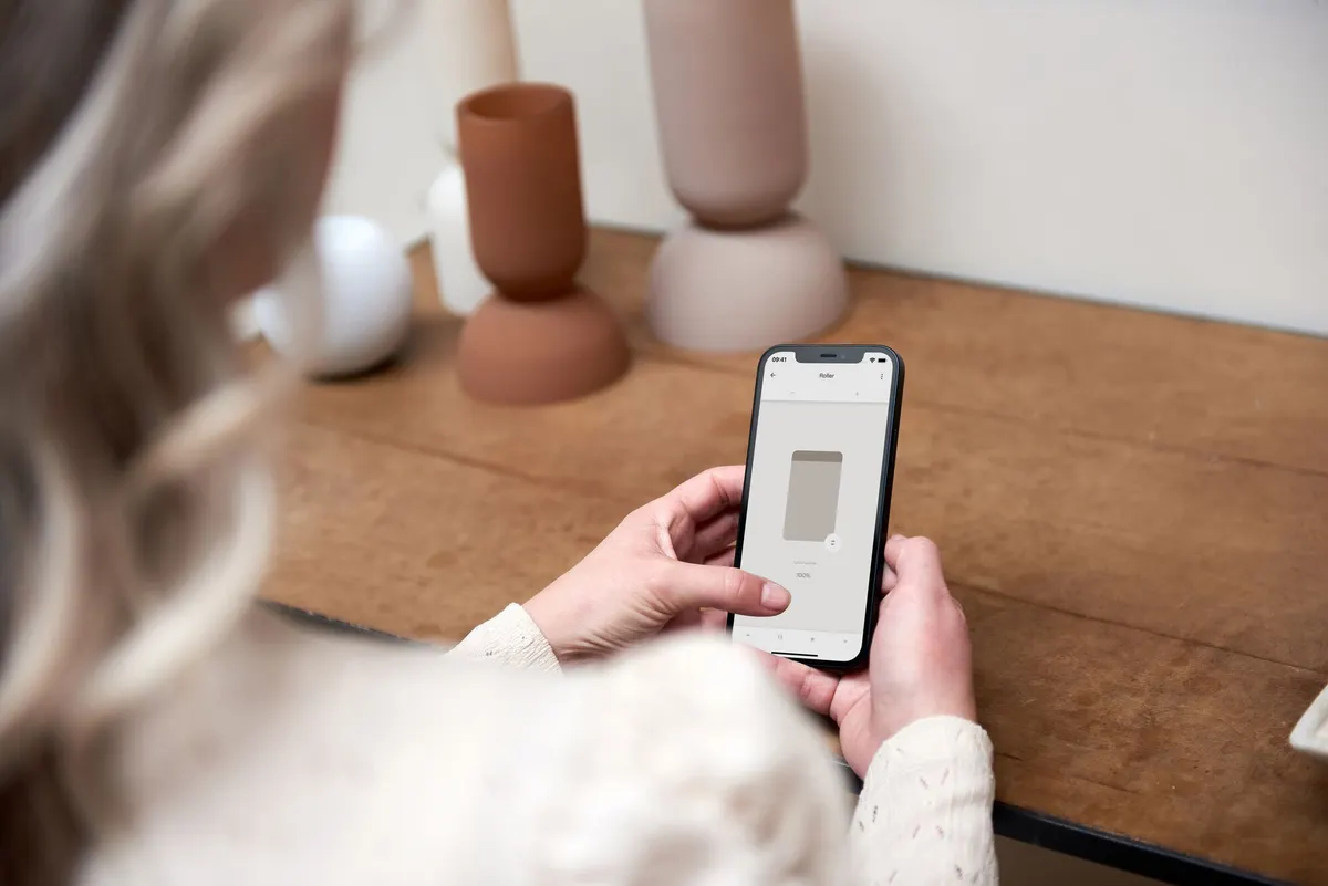 Large web MB App Control Roller 1