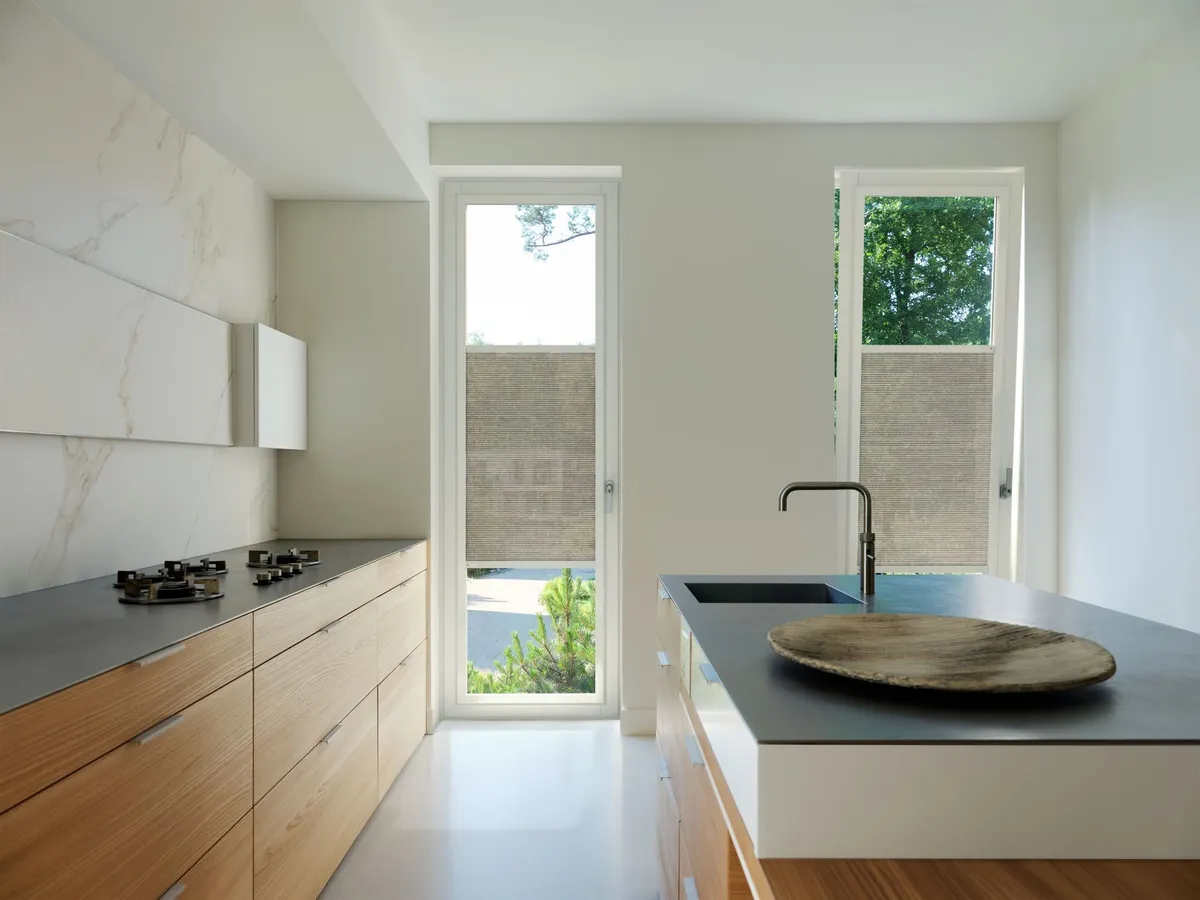 Large web SMF B20 Smart Frame White Kitchen Window Tilted L 1